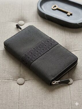 Hermès Her Line Zip Wallet